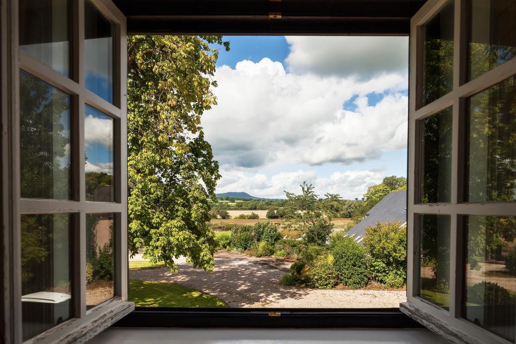 Llansabbath Country House B&B Abergavenny ภายนอก รูปภาพ